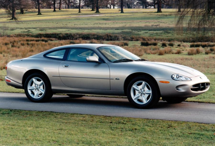  Jaguar XK8 Coupe 1996 года  (фото 25 из 26)